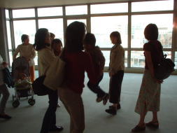 顧客インサイトを活かした商品開発ミーティングの様子